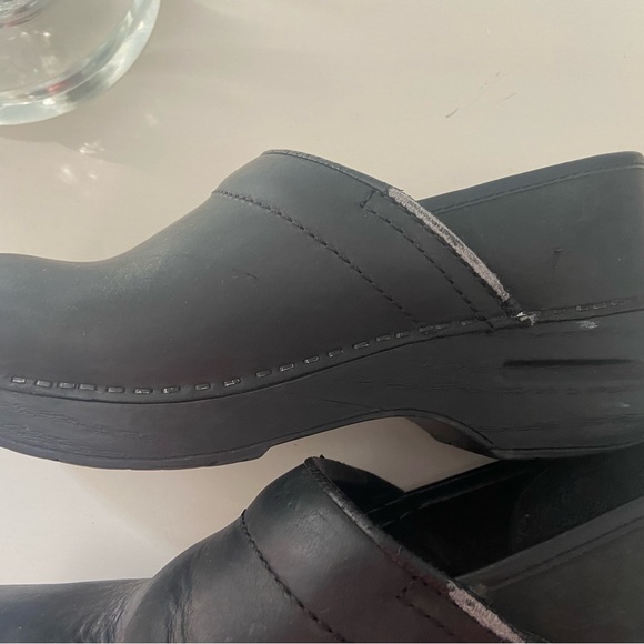 Dansko Womens Clogs (37) - Picture 6 of 11
